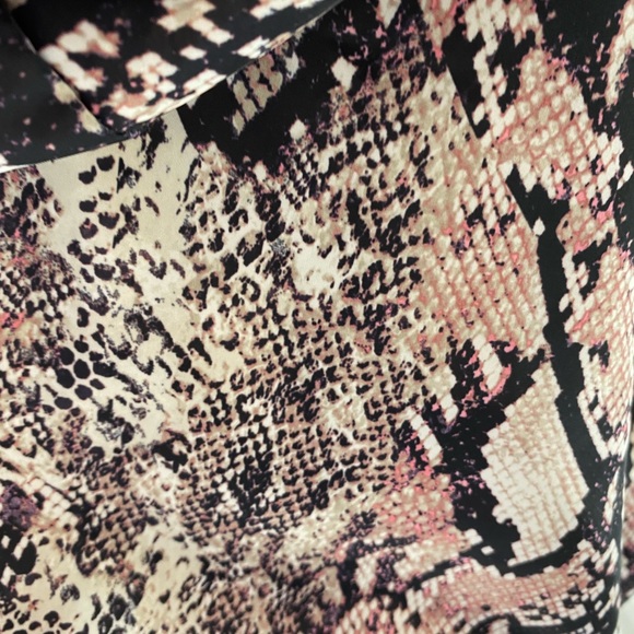 NWT New Look jacket, Polk snakeskin. Size XL - Picture 7 of 9